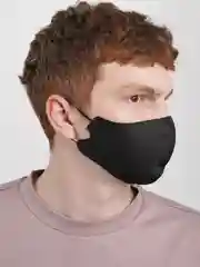 Черный маска защитная многоразовая