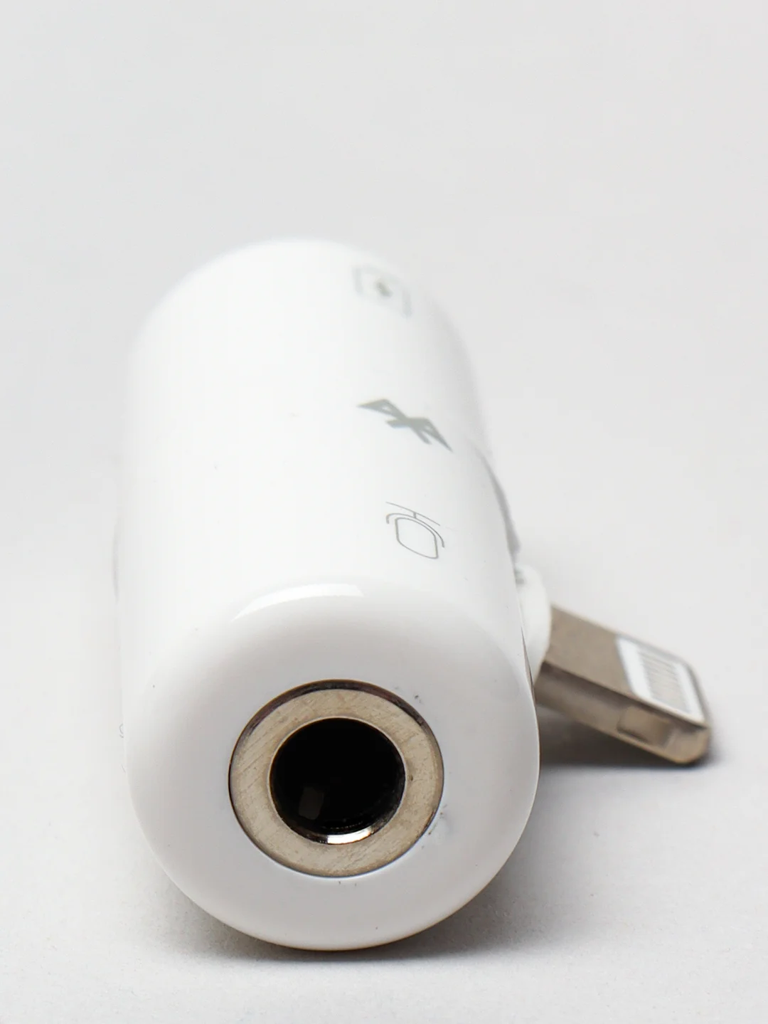 Адаптер WALKER IPhone - AUX, TYPE-C - AUX