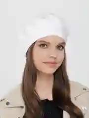 Молочный берет женский шерстяной  Валик, вязаная шапка