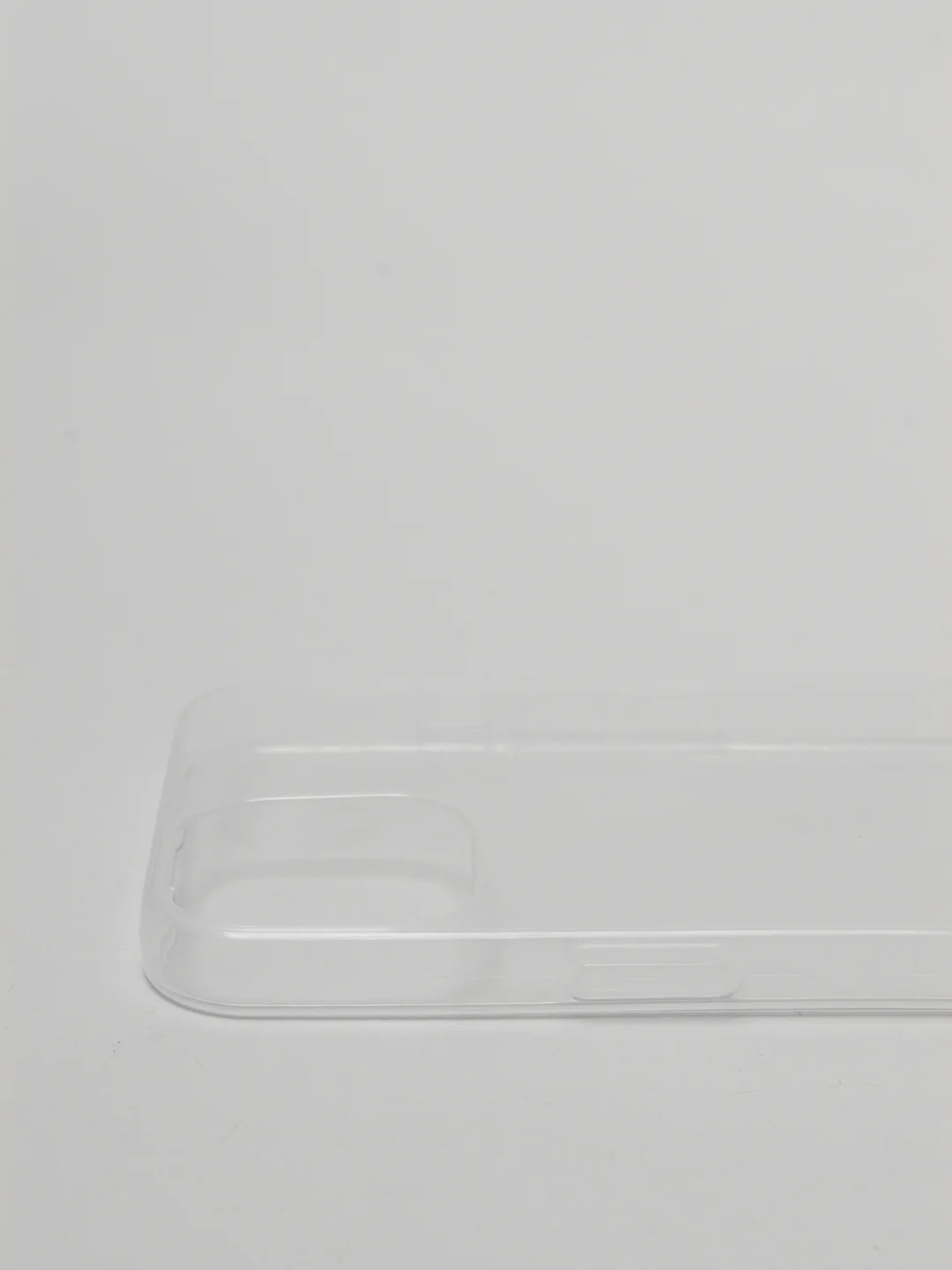 Чехол для iPhone 13