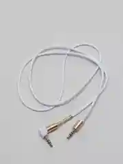 Белый аудио кабель AUX WALKER WCA - 710, с угловым разъемом