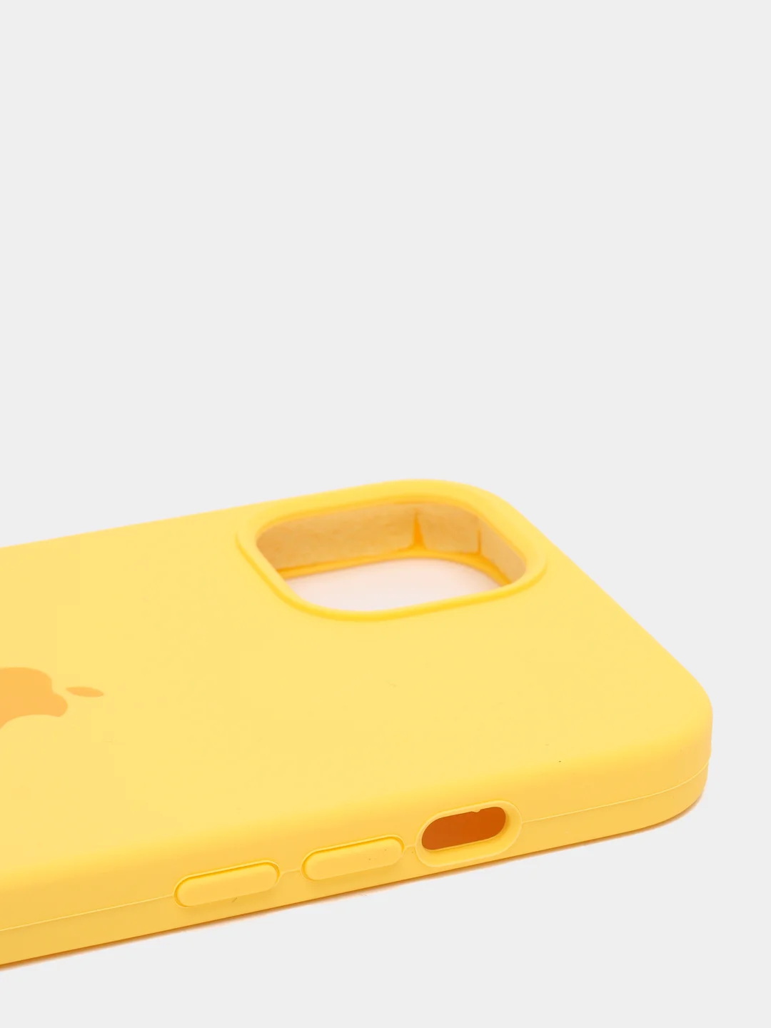 Золотой чехол Silicone Case для iPhone 13 с закрытым низом