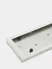 Рамка для номера автомобиля металл антивандал белая без надписи SKYWAY S04101001