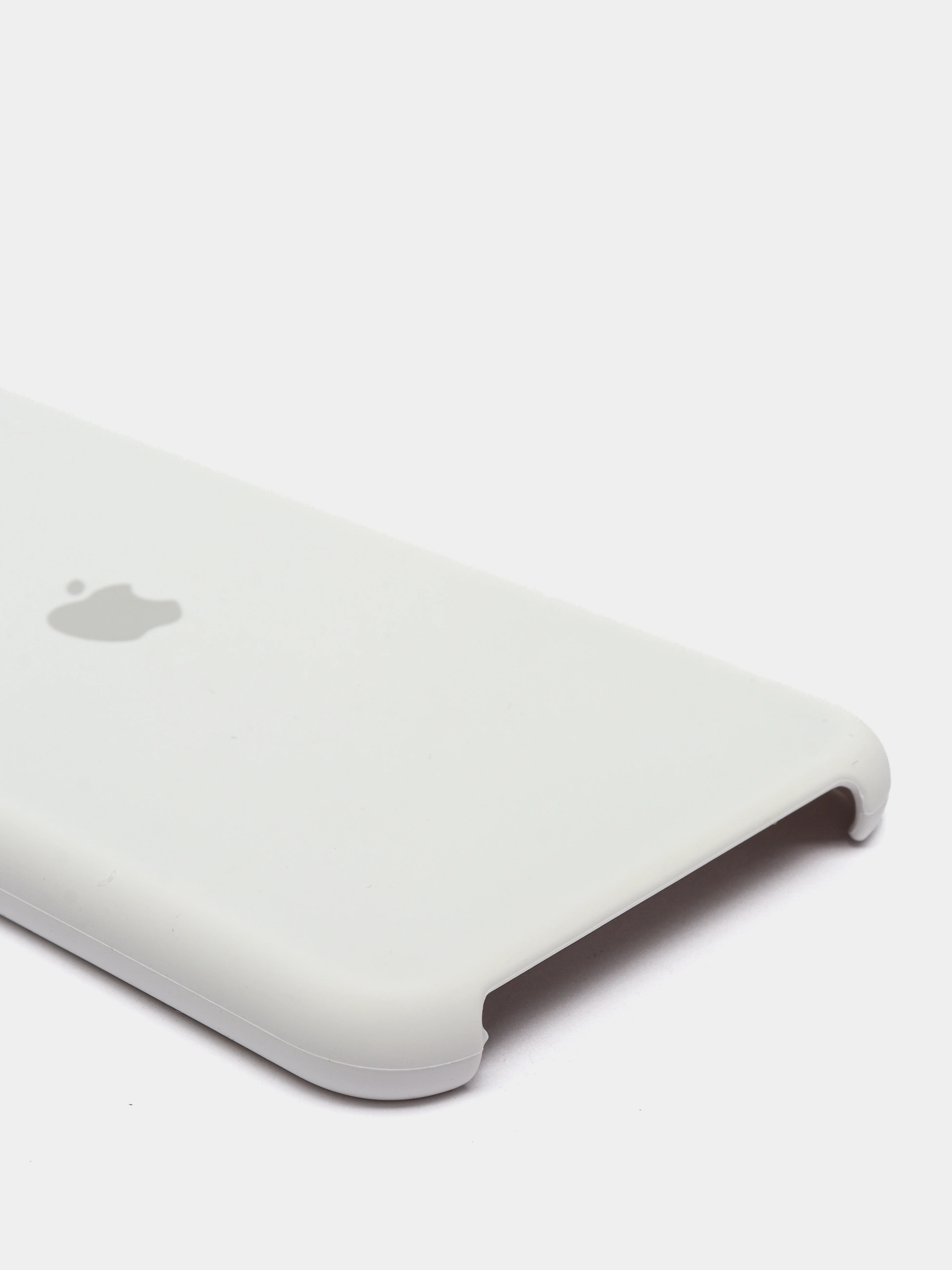 Белый силиконовый чехол на iPhone 6, 6S / 7, 8 / 7 Plus, 8 Plus / X, XS / XR (разные цвета)