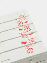 Белый коробка из дерева