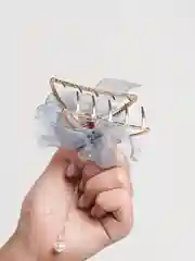 Кремовый заколка - краб