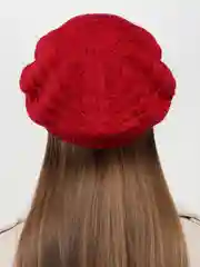 Красный берет женский "Волна", ажурный, вязаный