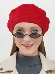 Красный берет женский "Волна", ажурный, вязаный