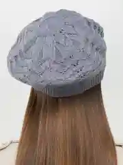Серый металлик берет женский "Волна", ажурный, вязаный