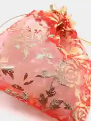 Красный мешочек из органзы