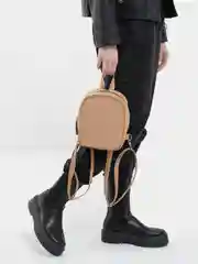 Бежевый рюкзак