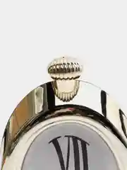 Белый часы стекающие интерьерные