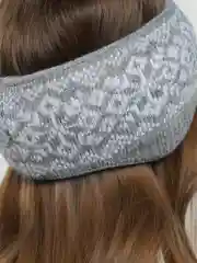 Серый повязка на голову, теплая, вязаная с ушами.