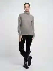 Черный свитер женский
