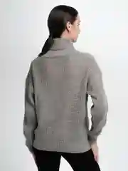 Черный свитер женский