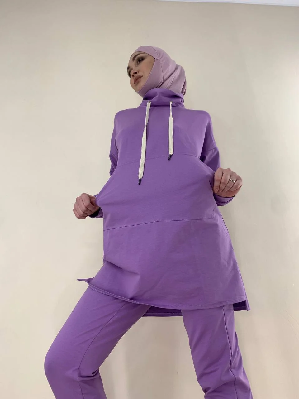 Белый костюм