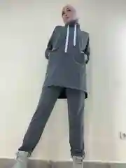 Серый костюм