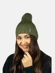 Зеленый женские шапки
