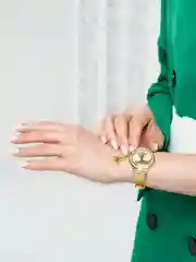 Золотой женские наручные часы с Эйфелевой башней