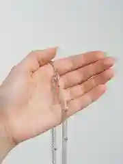 Многослойная цепочка с подвеской и перьями
