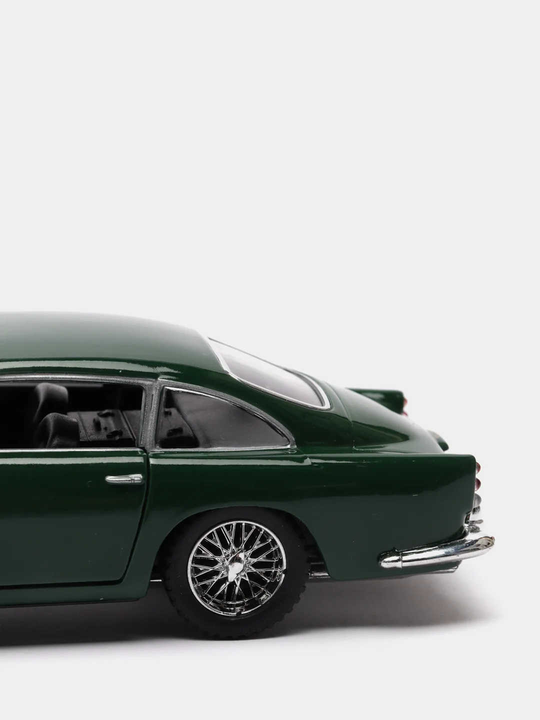 Багровый машинка Aston Martin DB5 металлическая, 1:38 KT5406D