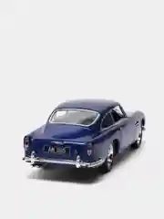 Синий машинка Aston Martin DB5 металлическая, 1:38 KT5406D