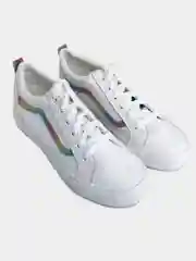 Кроссовки женские