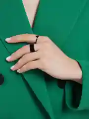 Черный парные кольца