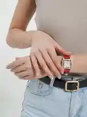 Красный часы наручные женские