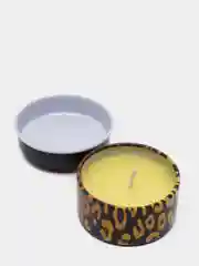 Черный свеча в банке