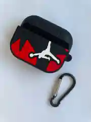 Бордовый чехол для AirPods 1 и 2