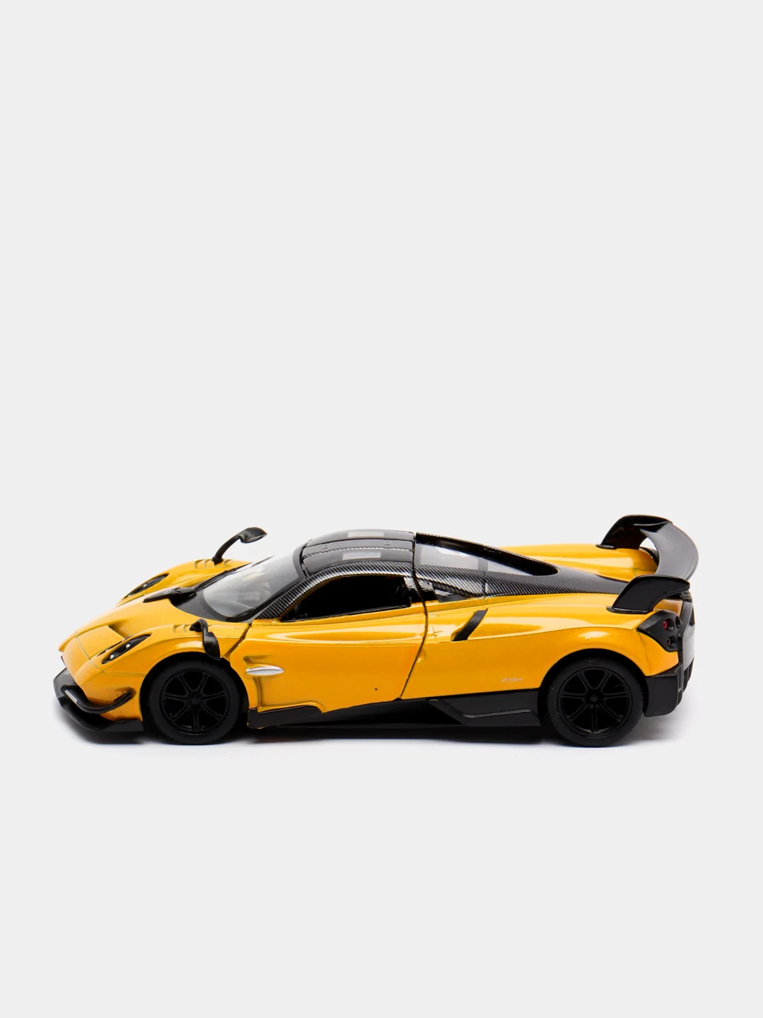Желтый 2016 Pagani Huayra BC KINSMART KT5400D