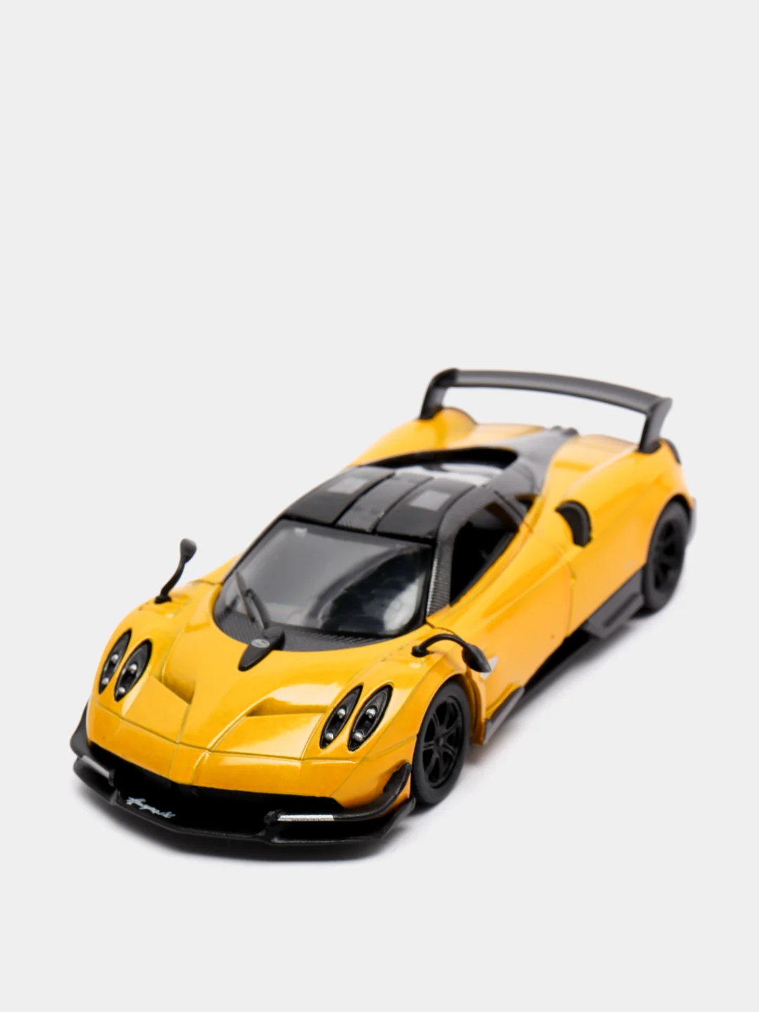 Желтый 2016 Pagani Huayra BC KINSMART KT5400D