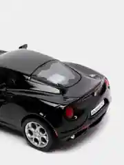 Черный металлическая машинка 2013 Alfa Romeo 4C KT5366D