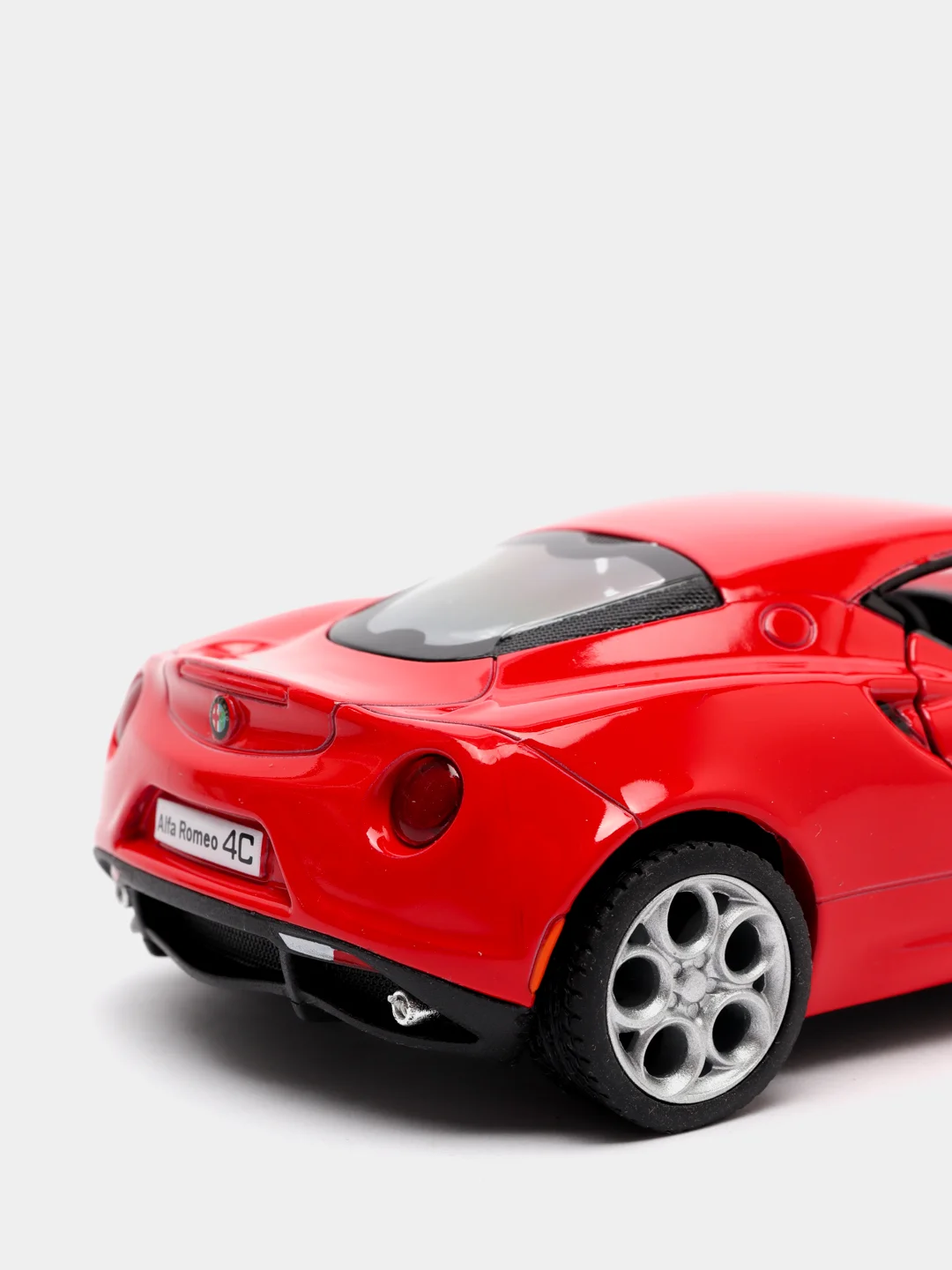Красный металлическая машинка 2013 Alfa Romeo 4C KT5366D