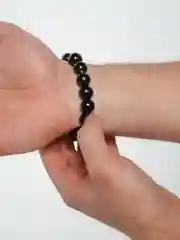 Мужской браслет с крупными бусинами