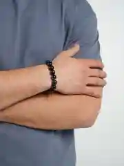 Мужской браслет с крупными бусинами