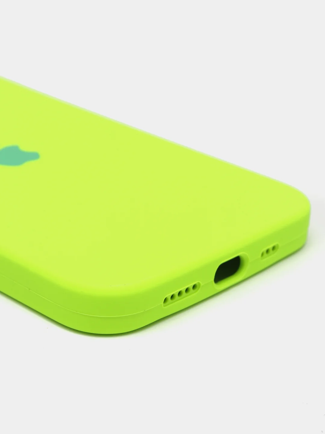 Салатовый чехол Silicone Case для iPhone 13 Pro с закрытым низом