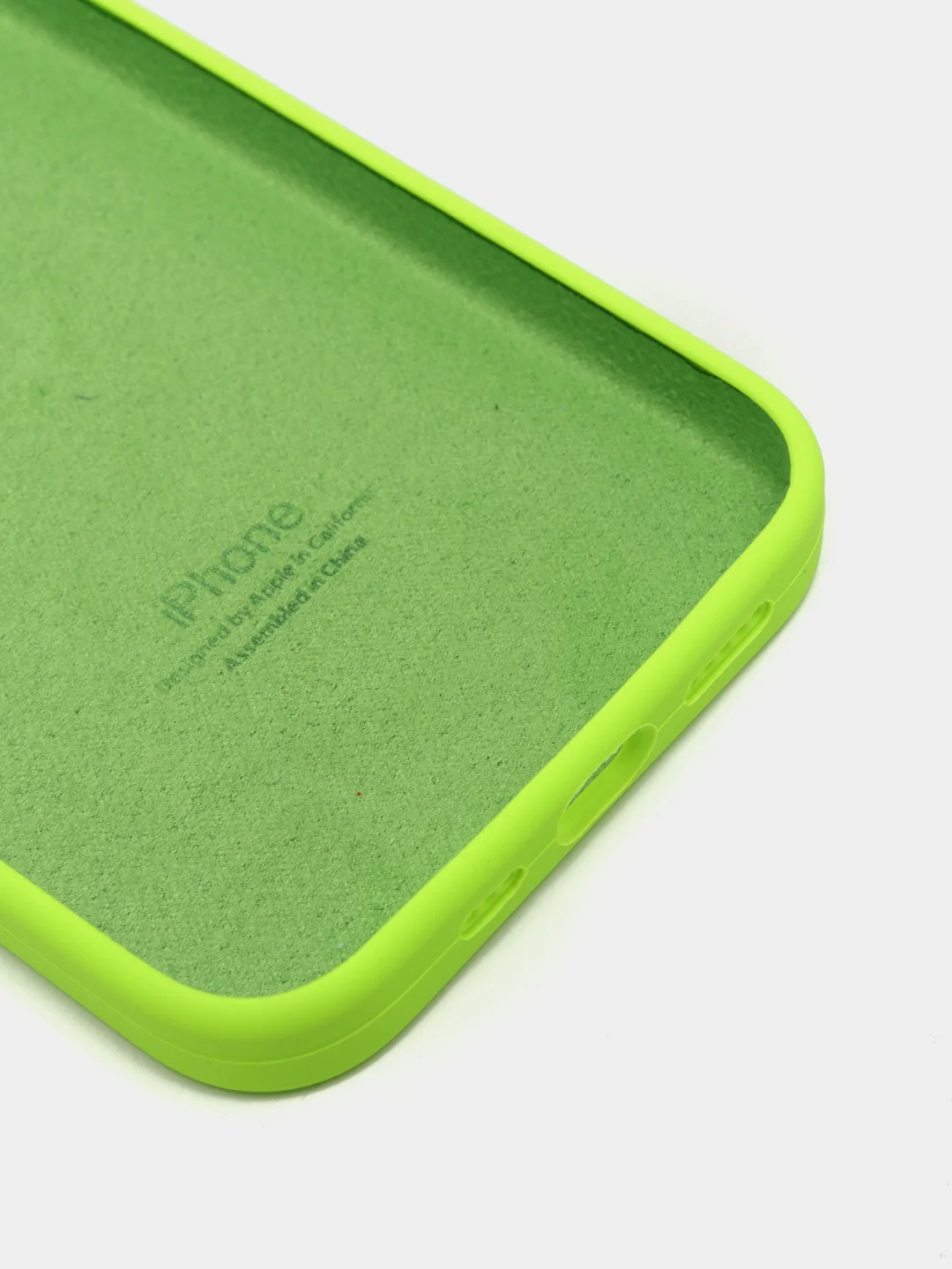 Салатовый чехол Silicone Case для iPhone 13 Pro с закрытым низом