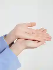 Вишнёвый серьги, каффы, цвет золотой