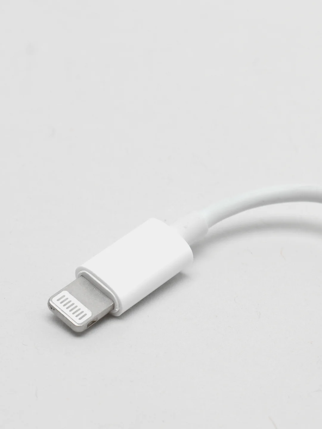 Aux-адаптер Lightning-Jack для iPhone, 3.5 мм