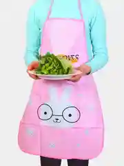 Розовый фартук кухонный