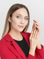 Белый кулон на леске