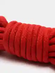 Красный верёвка для связывания