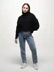 Черный свитер женский вязаный