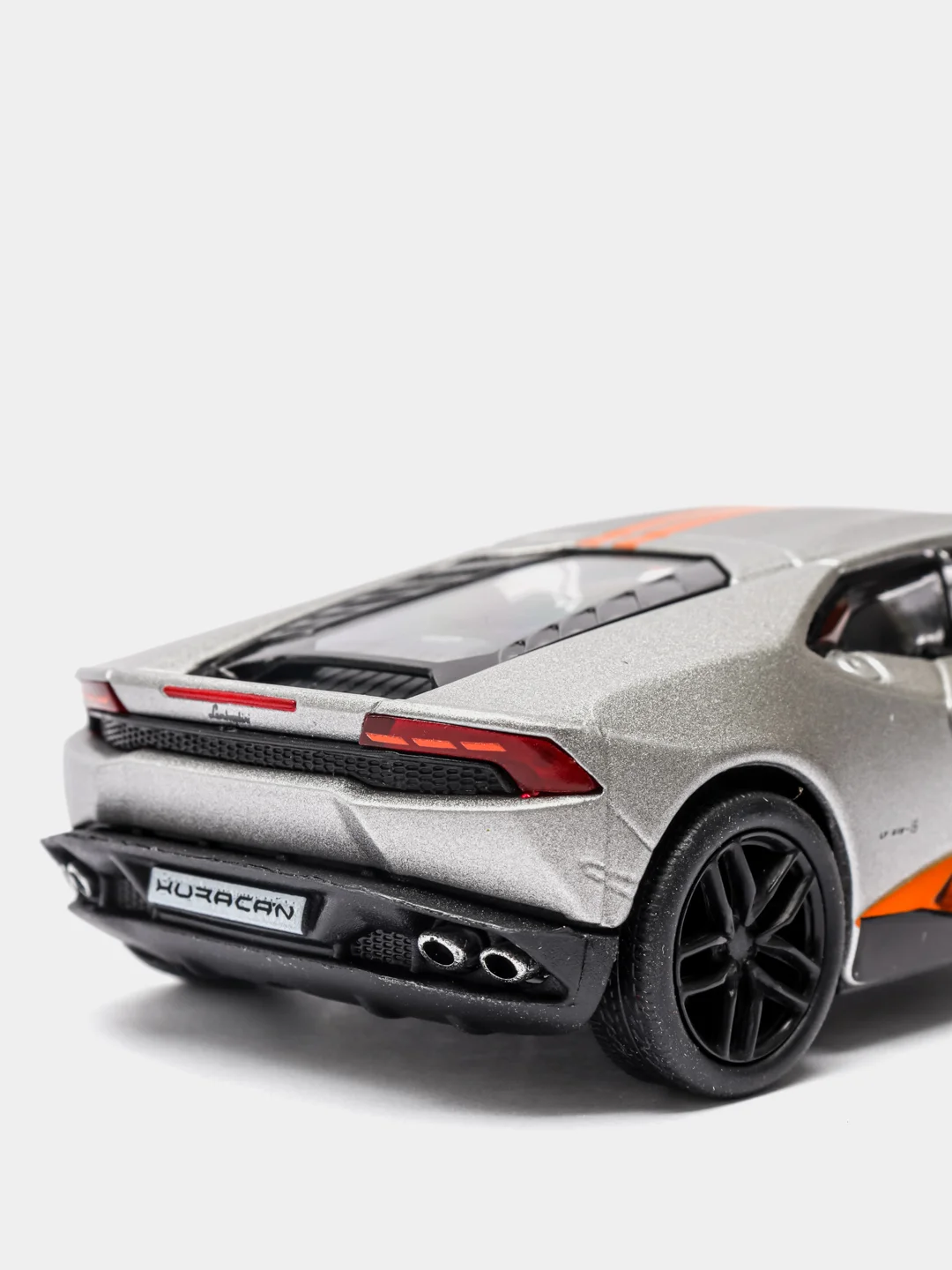 Серебряный lamborghini Huracan LP610-4 Avio KINSMART KT5401D