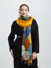 Желтый палантин