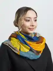Желтый палантин