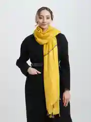 Желтый палантин легкий