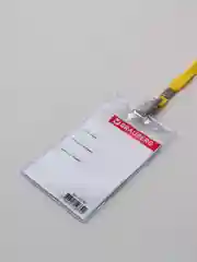Желтый бейдж